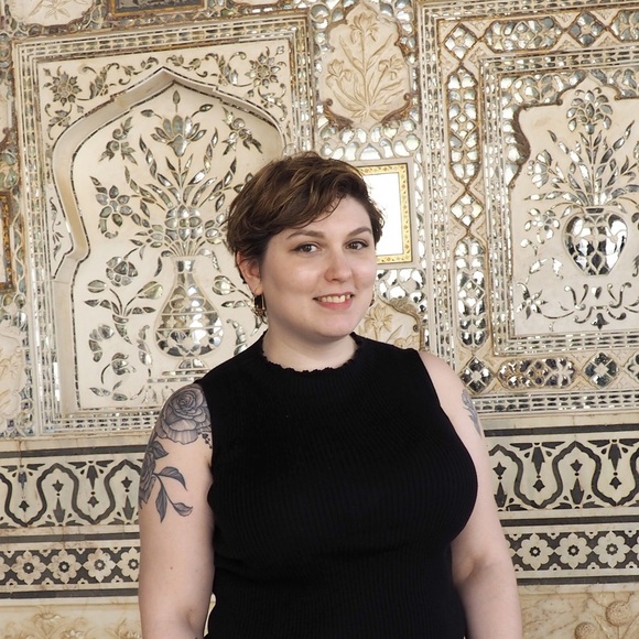 Meet your Posher, Sarah louise - Picture 1 of 1